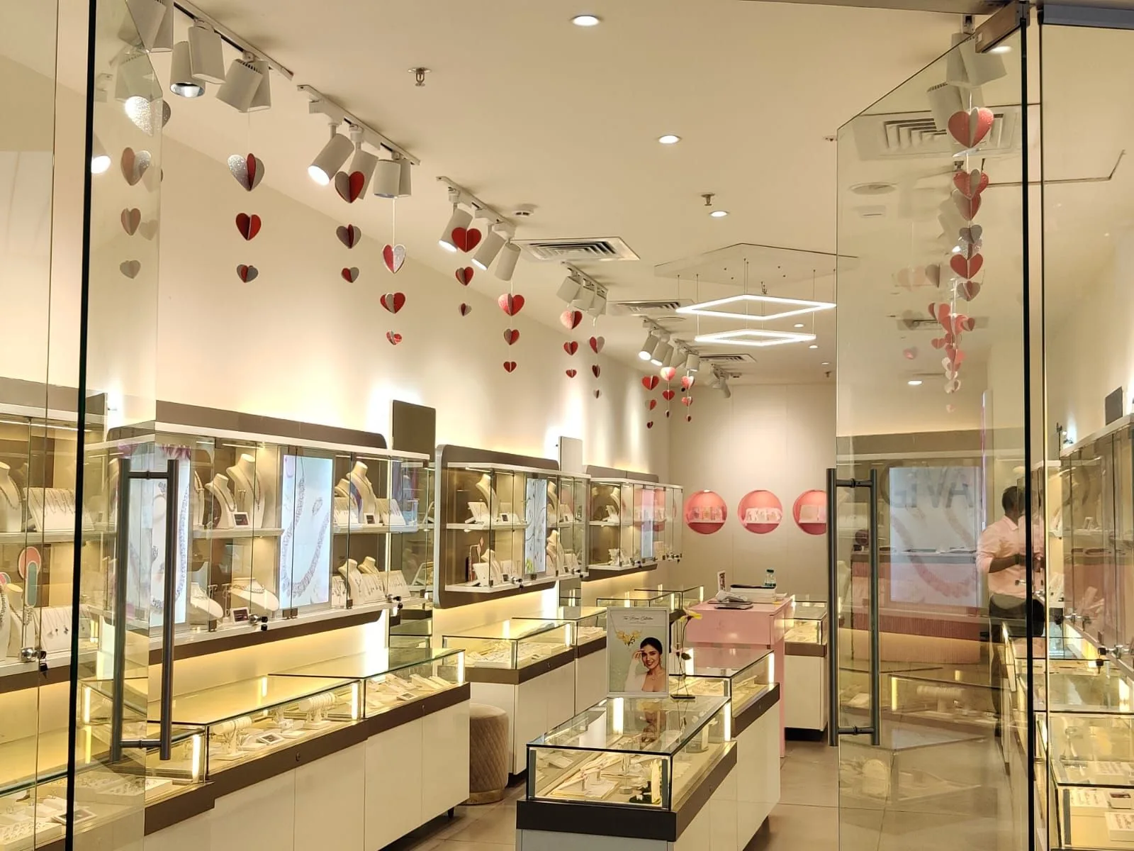 Giva - Marina Mall