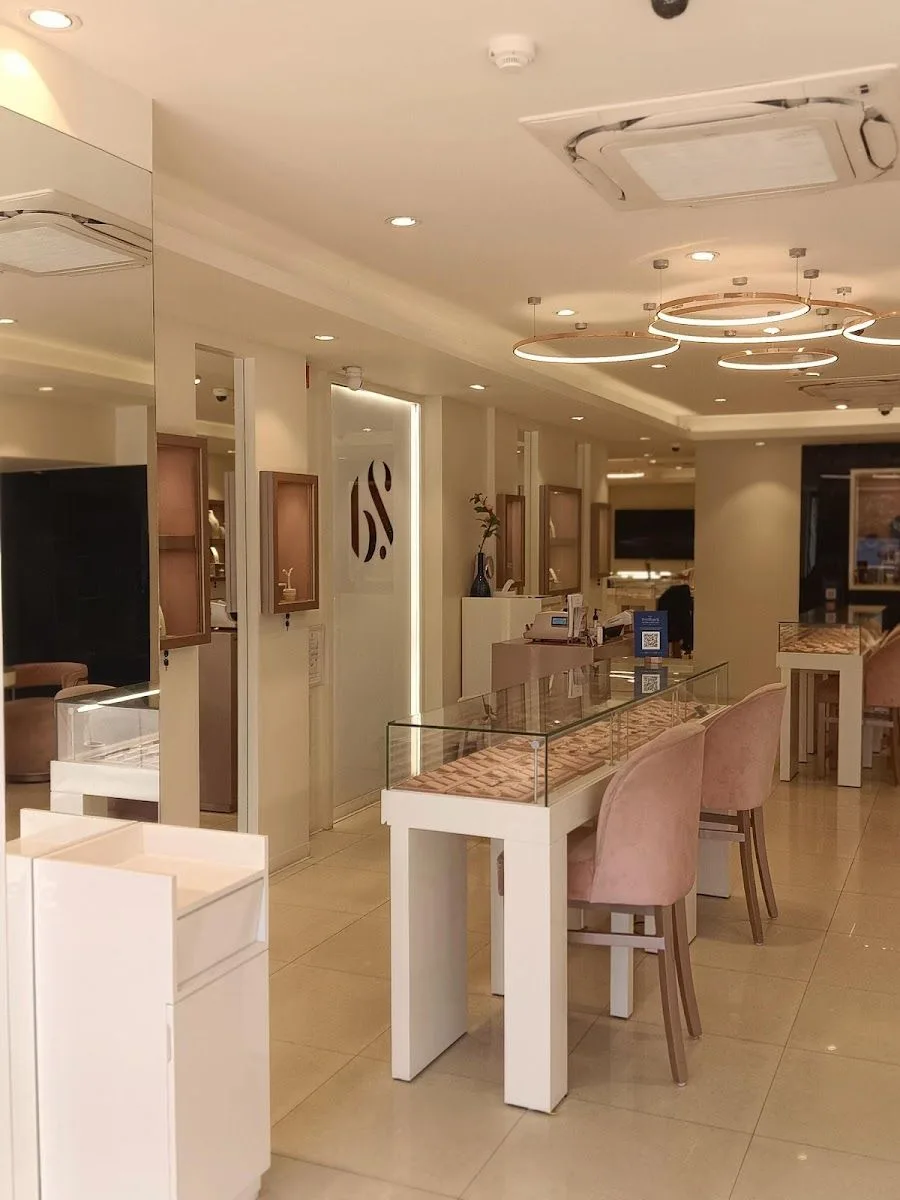 BlueStone Jewellery Marris Road, Aligarh