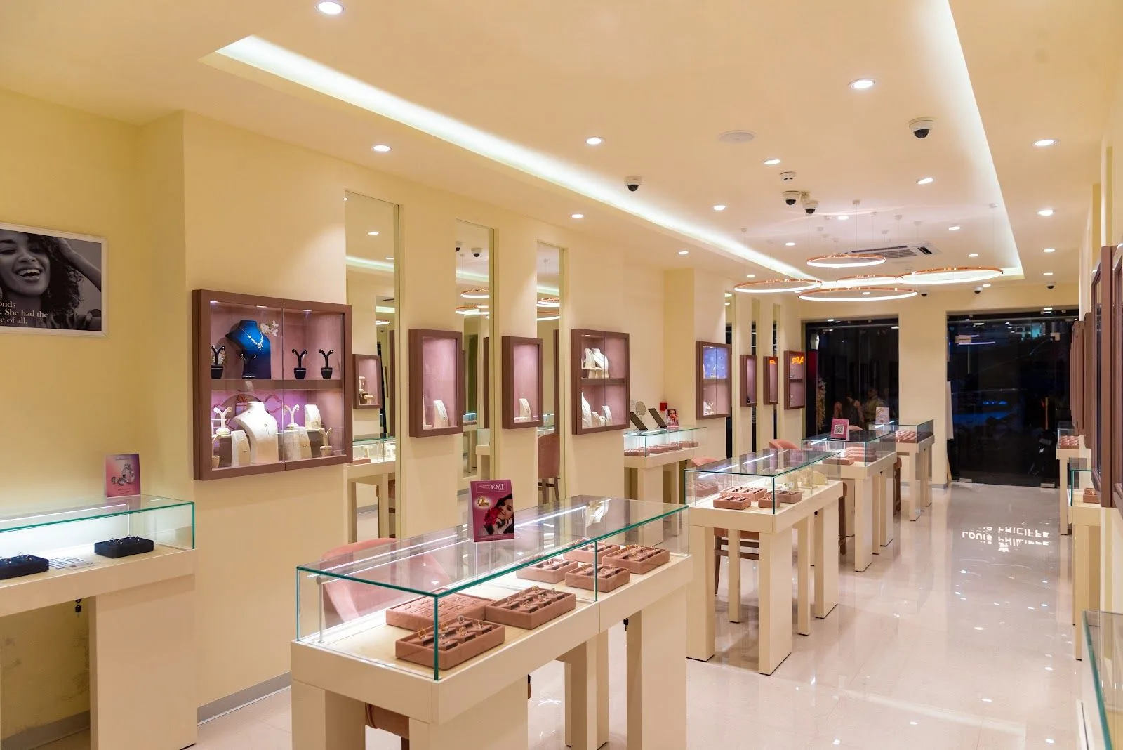 BlueStone Jewellery HS Road, Dibrugarh