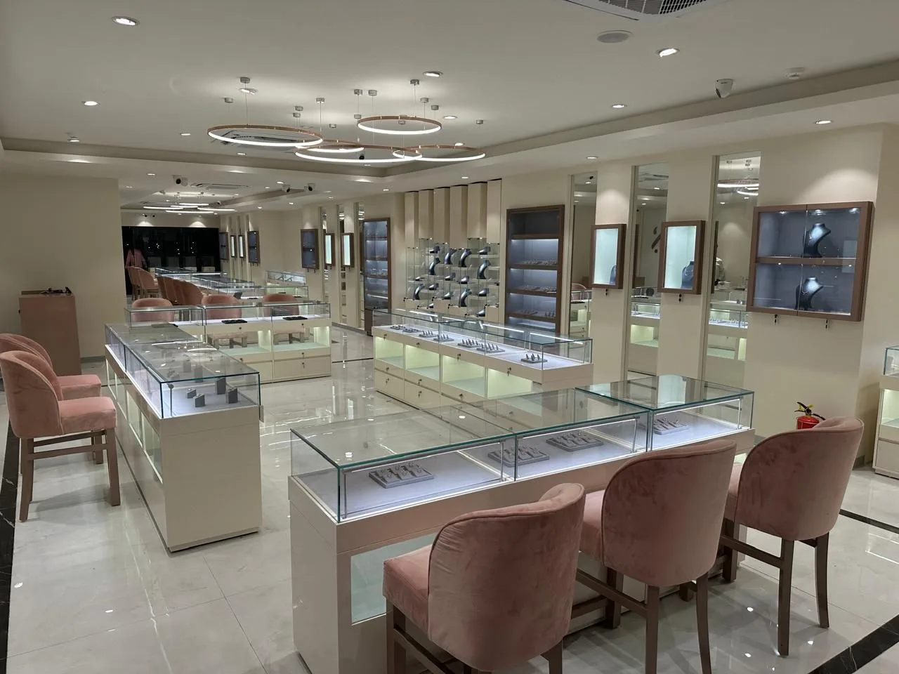 BlueStone Jewellery Ranipur Mode, Haridwar
