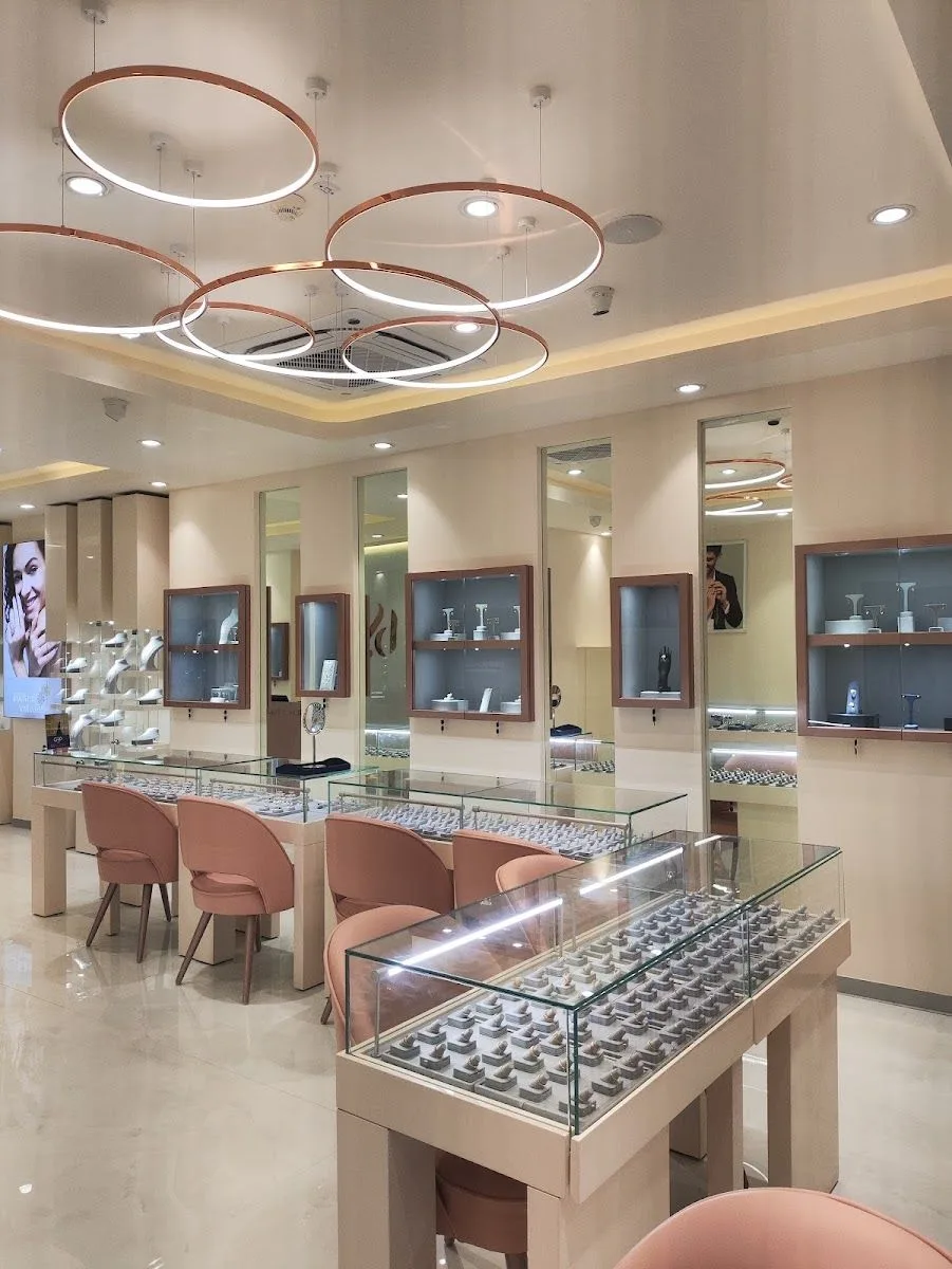 BlueStone Jewellery Sapna Sangeeta, Indore