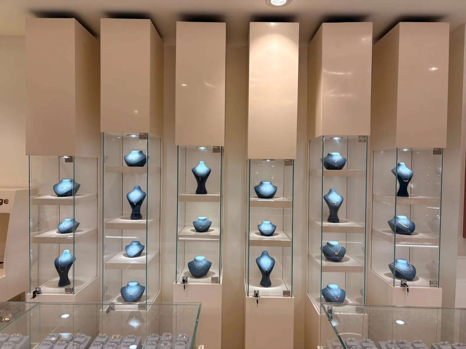 BlueStone Jewellery Sadar Bazaar, Jabalpur