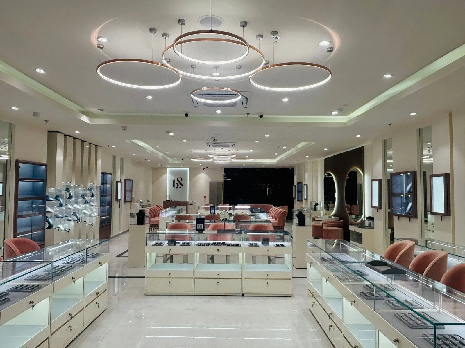 BlueStone Jewellery Bungalow Road - Kamla Nagar