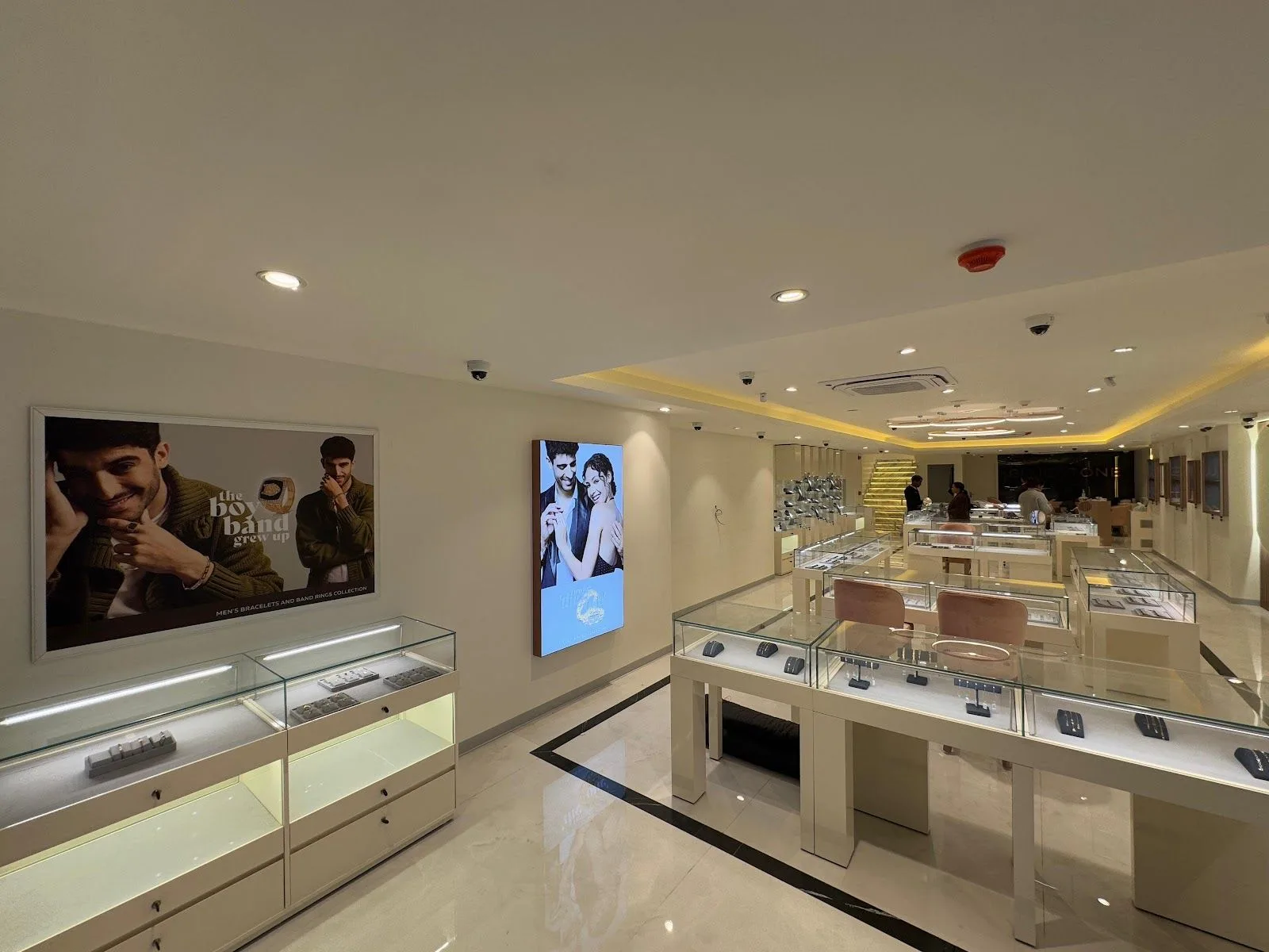 BlueStone Jewellery Nehru Nagar, Roorkee