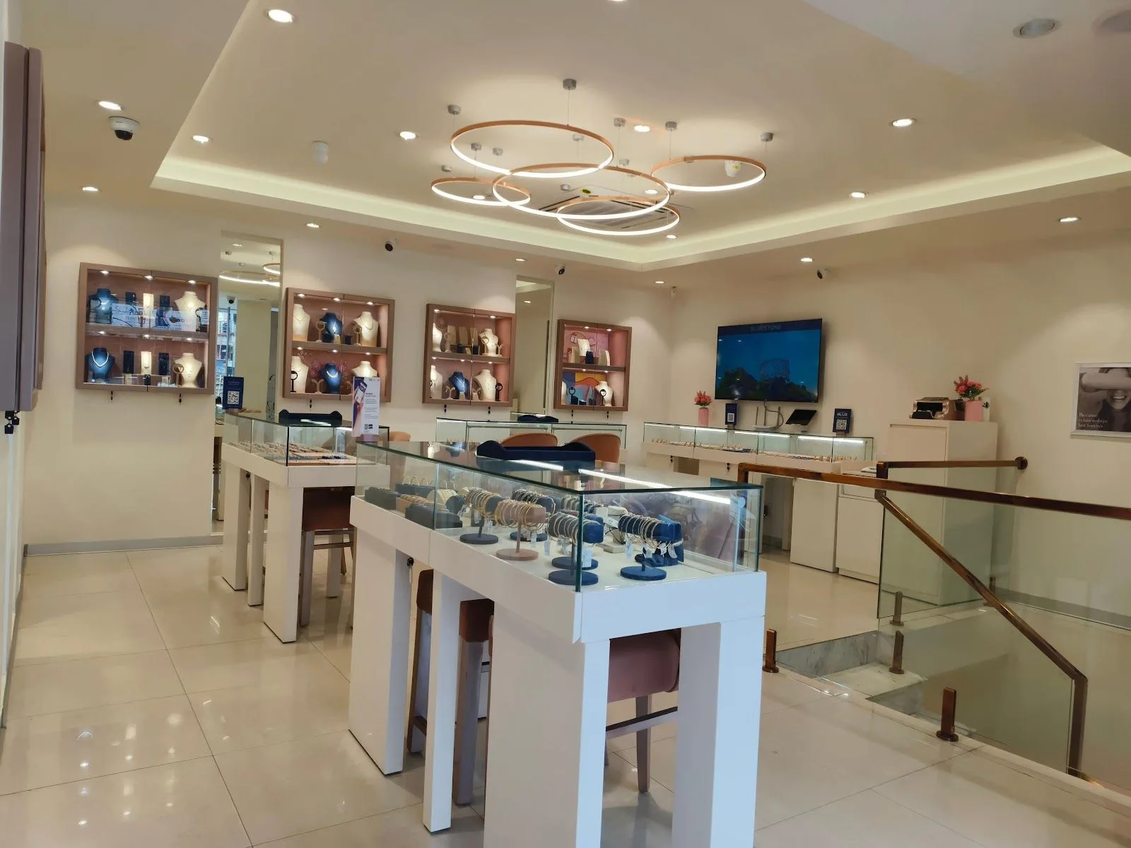 BlueStone Jewellery Court Road, Saharanpur